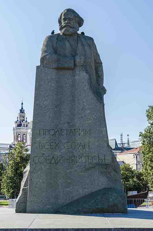 112 - Rusia - Moscu - monumento a Karl Marx